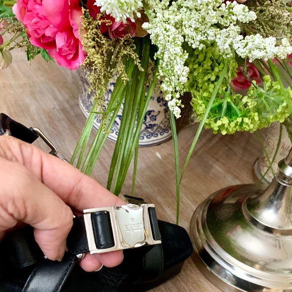 ONE OF A KIND Gucci Platform Black Sandals - Picture 3 of 8